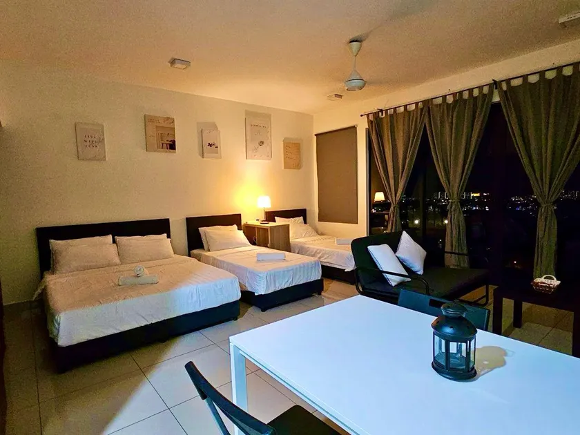 Paul’s Studio 5 @ Trefoil Setia Alam, Shah Alam - Image 1