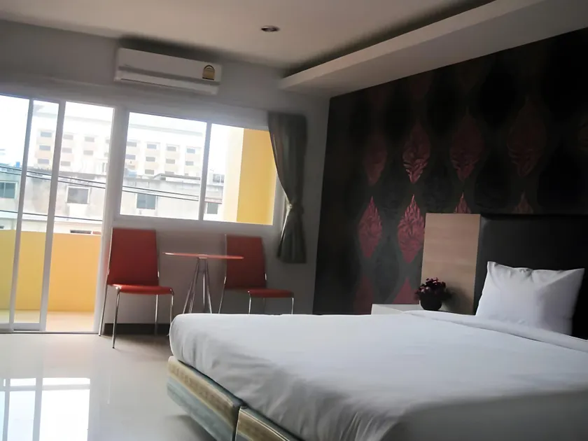 Orange Grand Hotel - Image 1