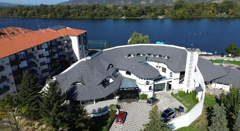 Prenoćište Srebrno Jezero - Image 1