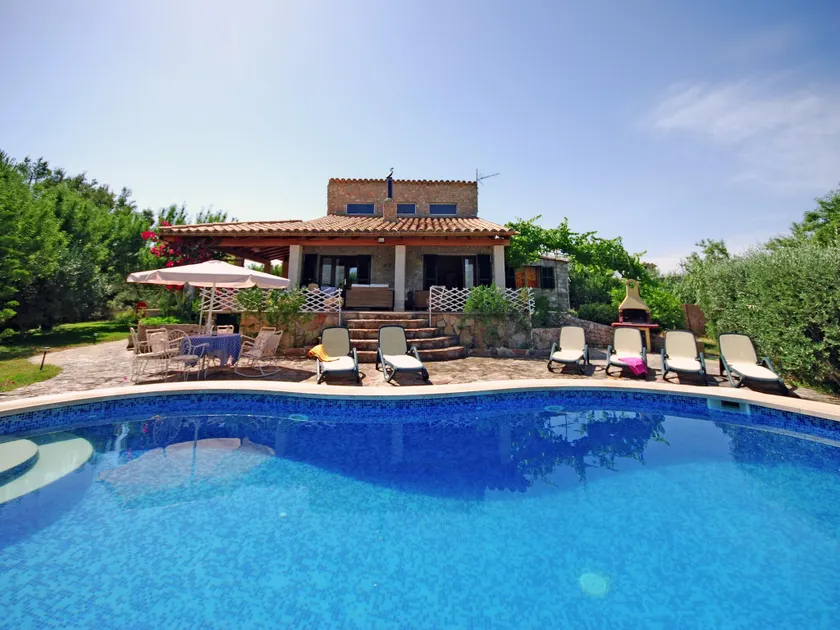 Villa in Majorca near Tramuntana Mountains - Image 1
