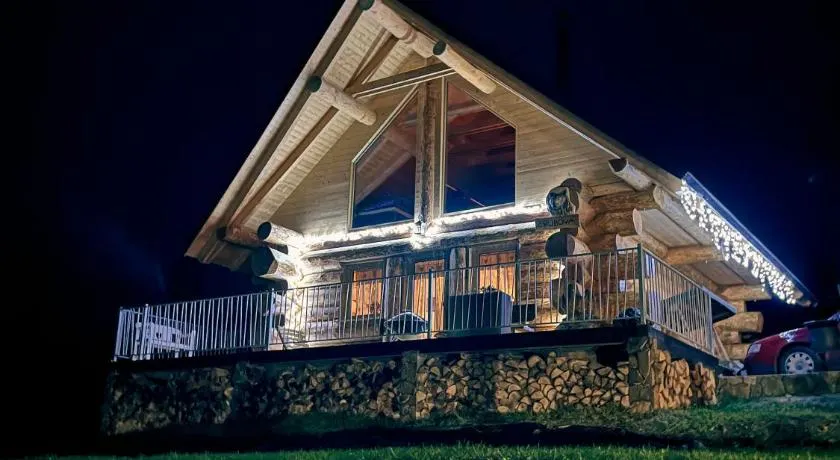 Medveď, Vlk, Líška Zrubová rozprávka nad rybníkom - Image 1