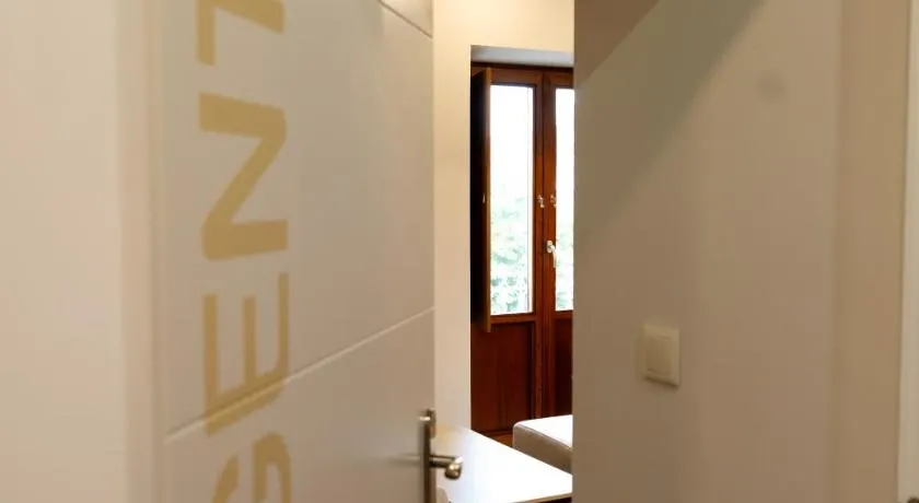 La Barata Apartamentos - Image 1