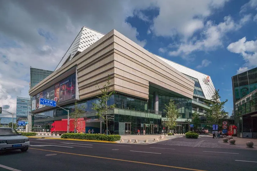 桔子水晶上海虹桥商务区国家会展中心酒店 - Image 1