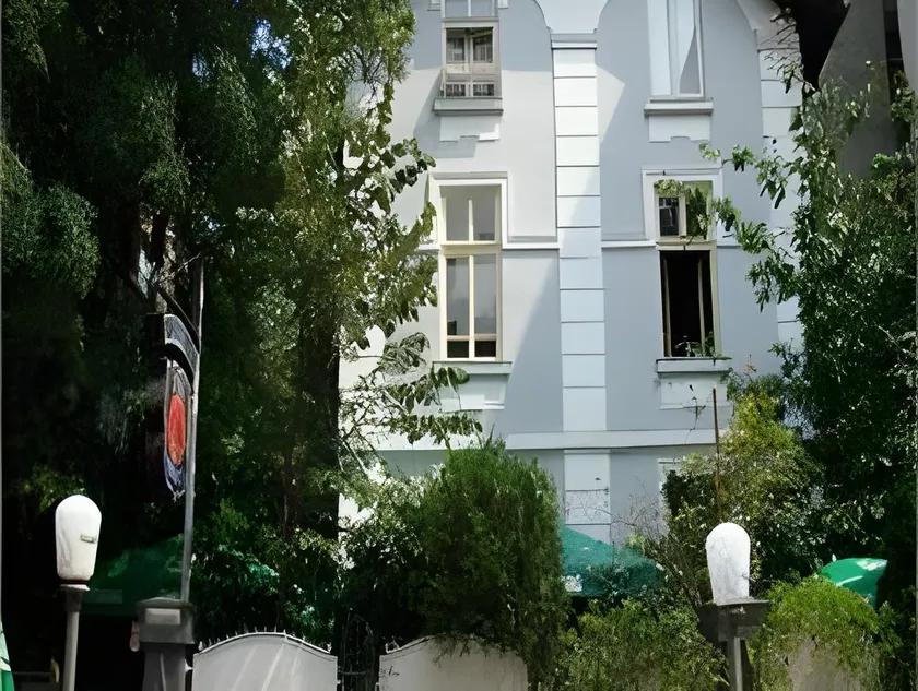 Hotel & Restaurant The House - Image 1