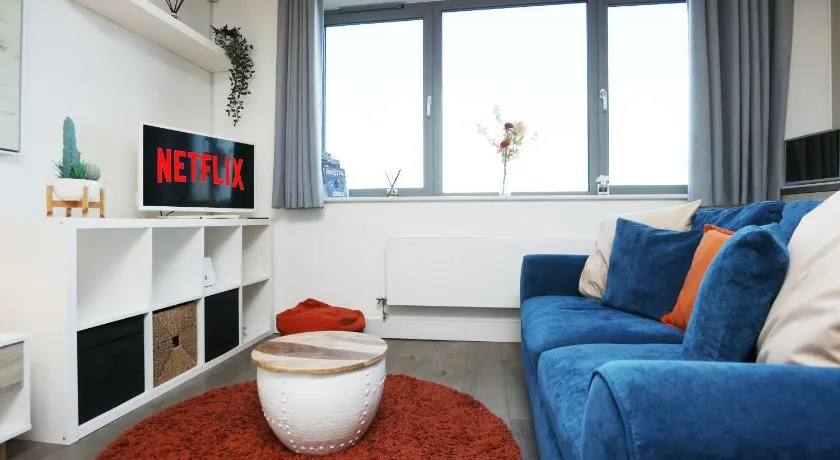 Wine Street Apartments By N And N Stays, Lovely City Centre Apartment Close to Cabot Circus, Perfect base for Corporate and Leisure guests visiting the city - Image 1