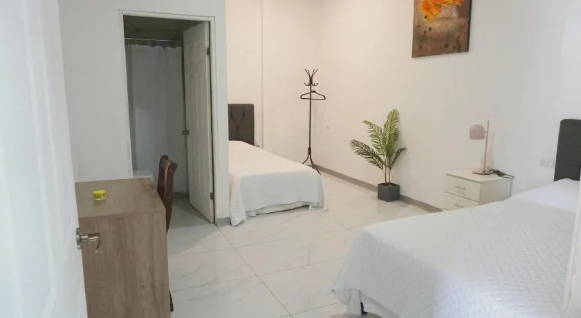 Cabinas La Sirena - Image 1