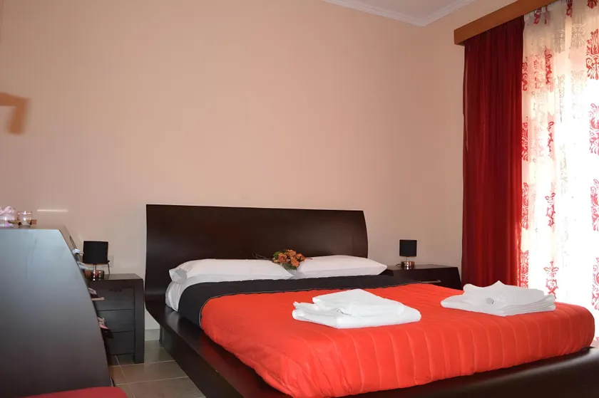 Angellinas Apartments - Image 1