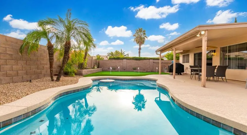 Sunny Serenity: Mesa Masterpiece - Image 1