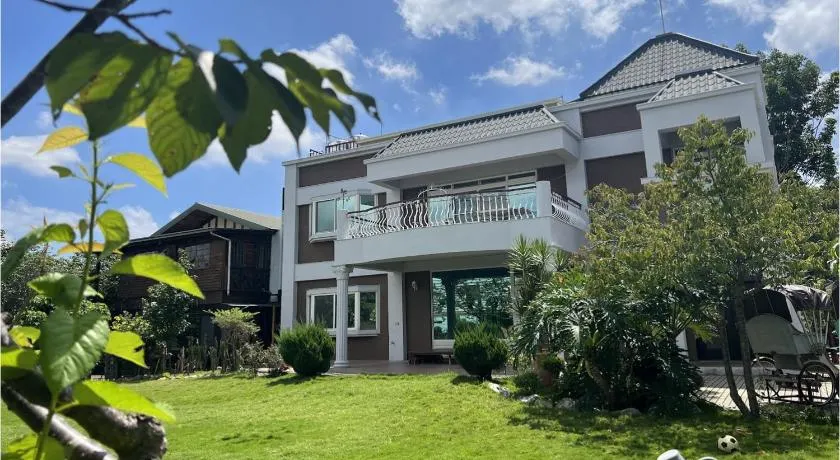 Taichung Xinshe Garden Life Homestay B&B - Image 1