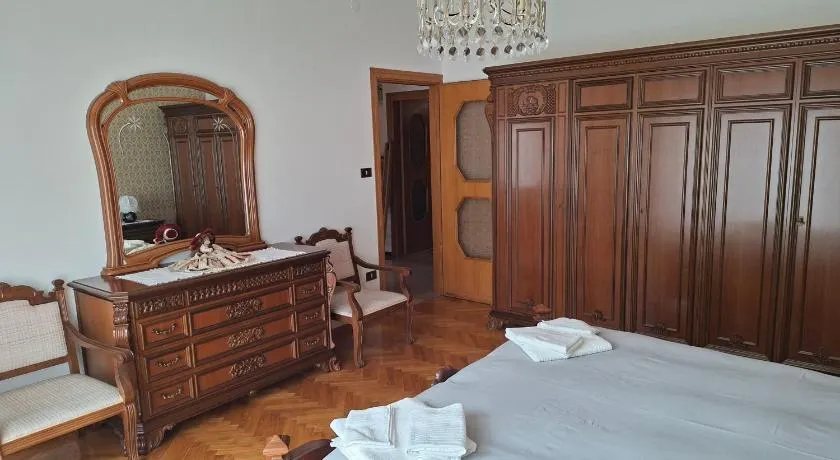 appartamento ai forti - Image 1