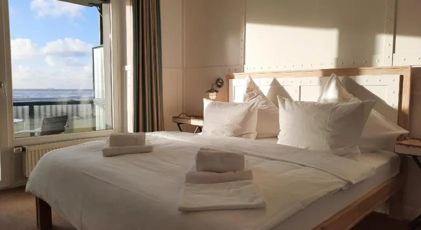 Beachhotel Cuxhaven - Image 1