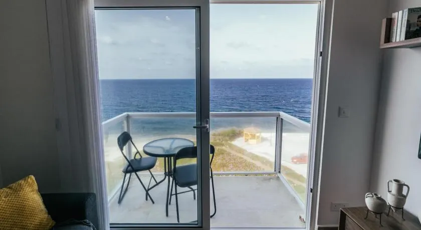 NOUVEL APPARTEMENT FRONT DE MER NO 10 MARSALFORN, GOZO (AC et WIFI) - Image 1