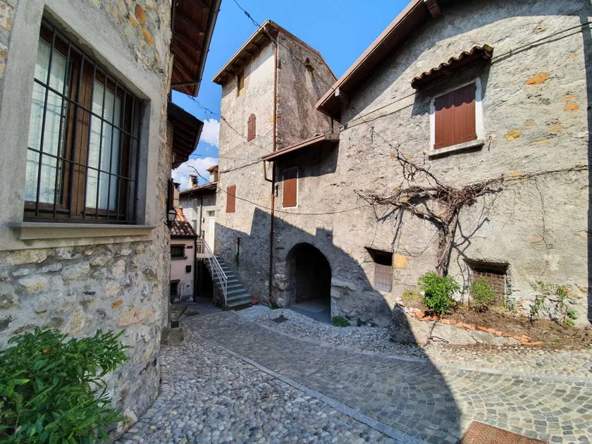 Holiday Home by Lago di Iseo with Patio - Image 1