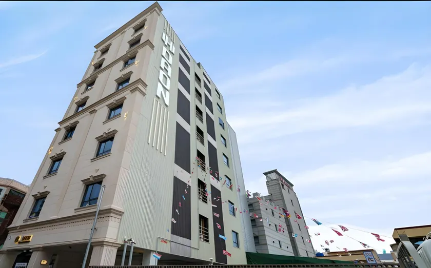 DAON Hotel - Image 1