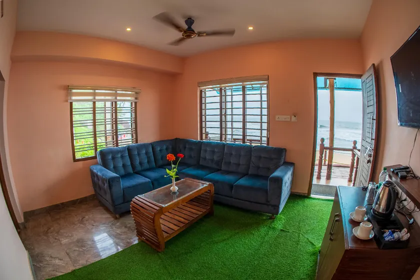 Black Beach Resort - Image 1