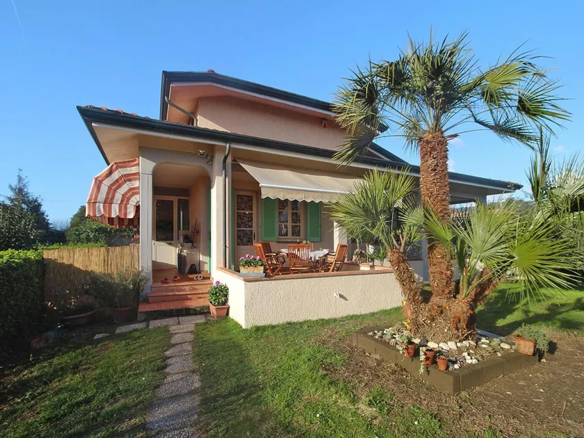Holiday Home in Versilia near Sandy Beaches - Image 1
