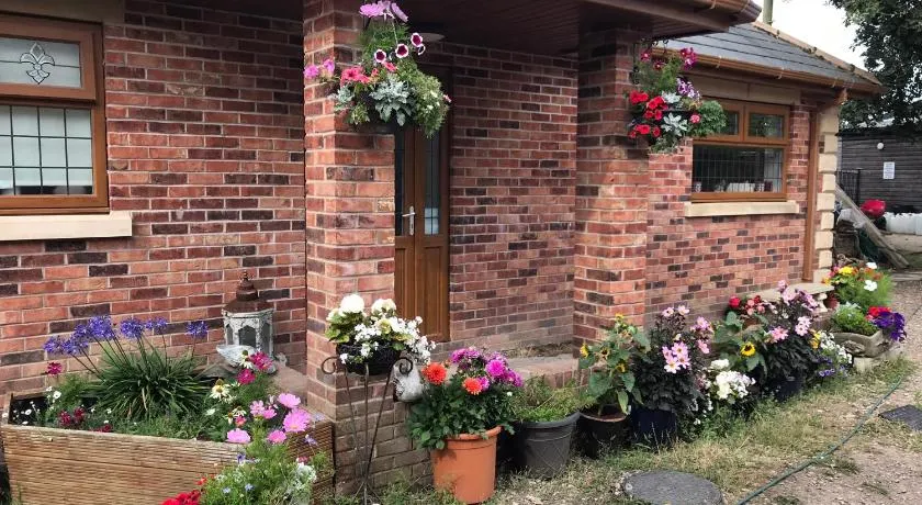 Grooms cottage - Image 1
