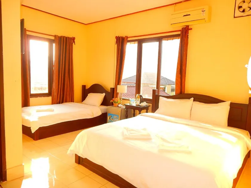 Vang Vieng Camellia Hotel - Image 1
