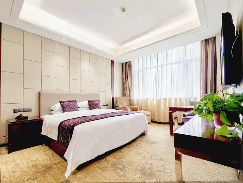 Xuzhou Fubo Holiday Hotel - Image 1
