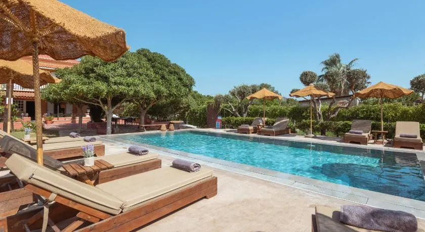 Filoxenia Luxury Studios & Apartments - Image 1