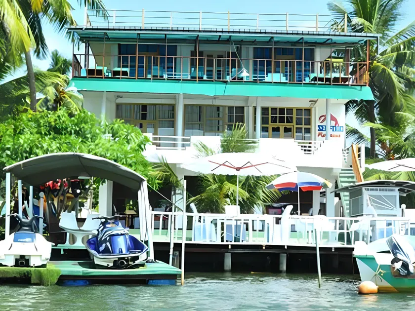 Luthmin River View Hotel - Image 1