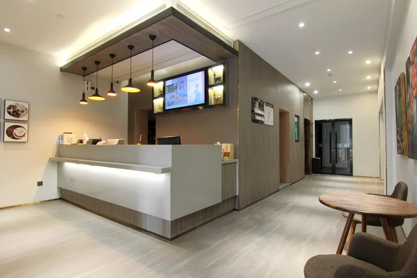 Hanting Hotel Chongqing Yangjiaping Pedestrian Street MixC - Image 1