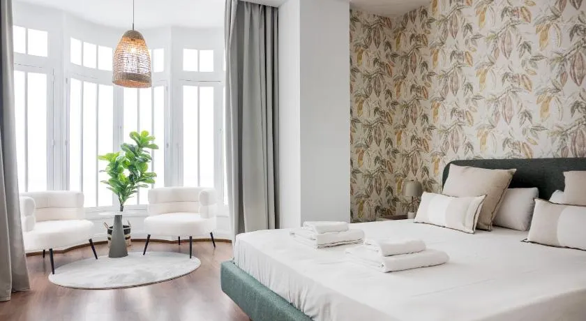 VLC Host - Martí Apartments - Image 1