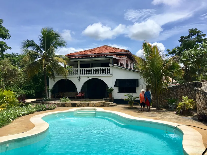 Tradewinds Lodge - Image 1