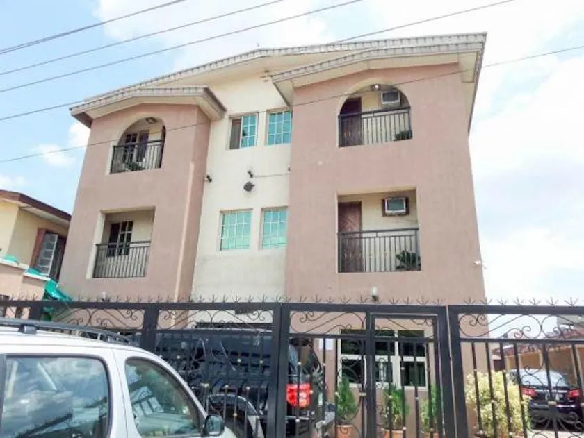 Wonder King Hotel - Image 1
