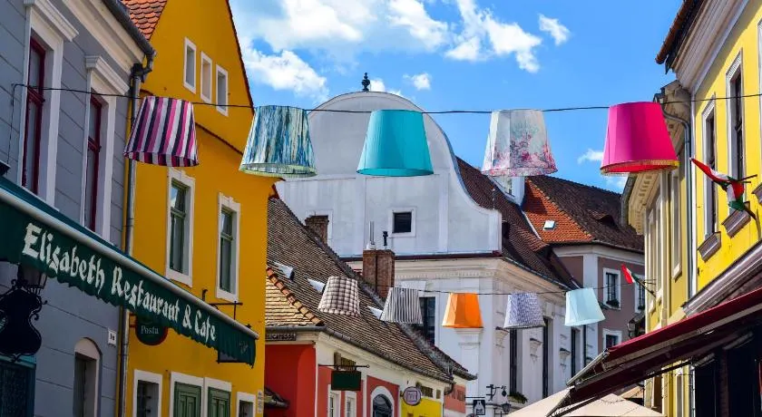 Városi Vendégház Szentendre - Image 1