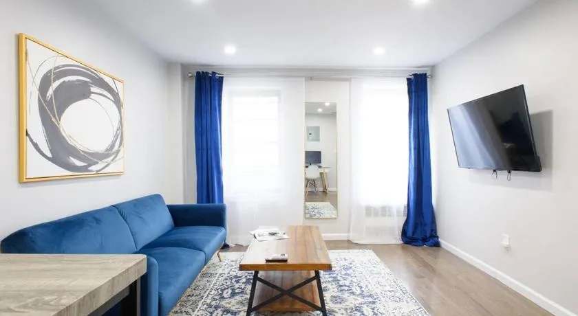 350-GA Spacious Studio Gramercy Sleeps3 - Image 1