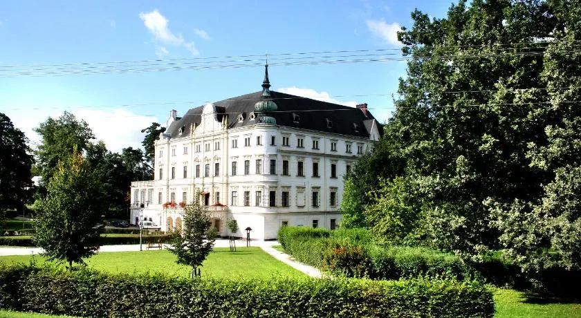 Penzion na zámku Bartošovice - Image 1