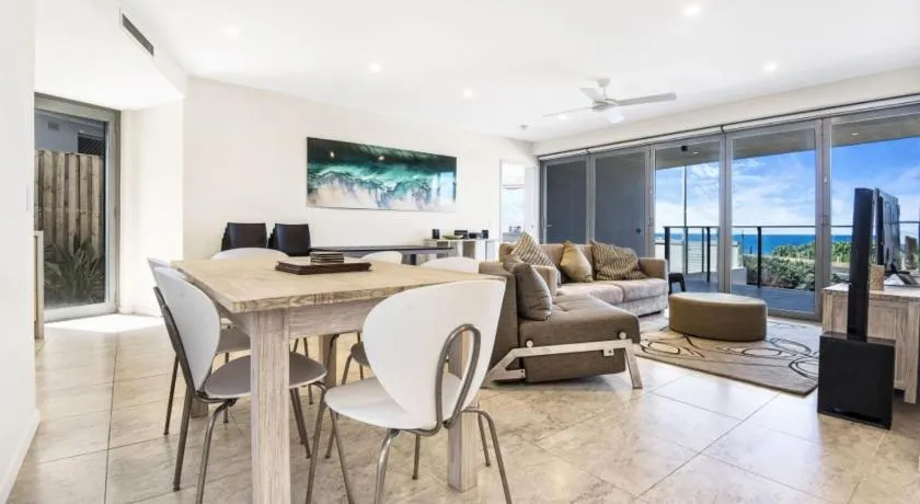 Beachfront Apartment 1 Cabarita Beach - Image 1