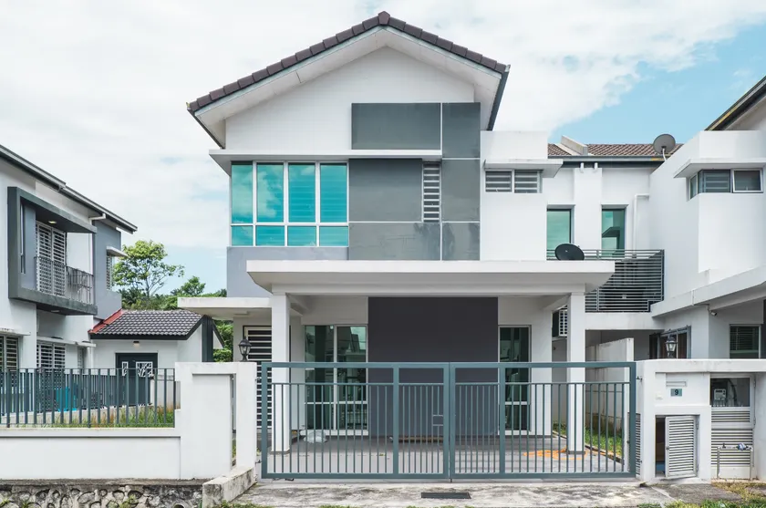 Double Storey 4R3B 10pax Family WiFi @Puncak Alam - Image 1