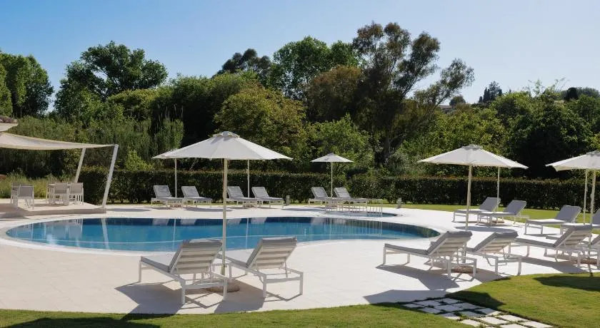 Santos Luxury Apartments - Image 1
