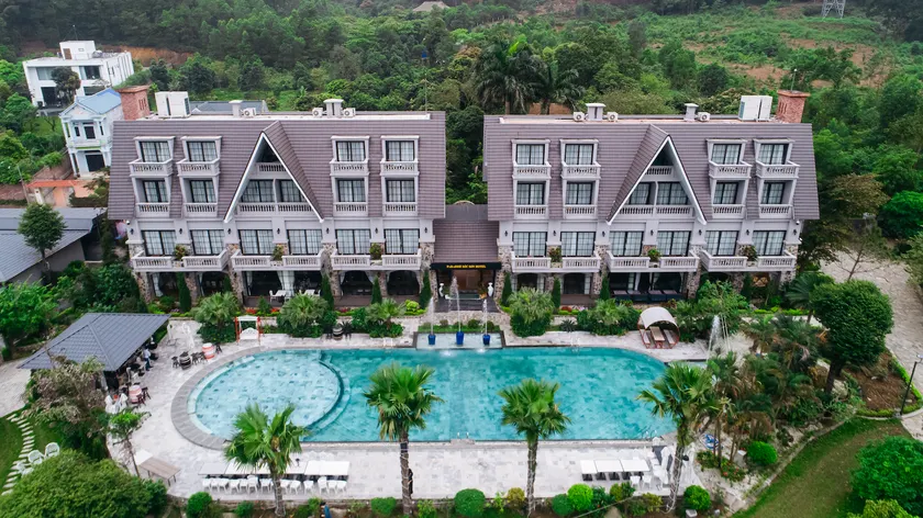 Paradise Soc Son Resort - Image 1