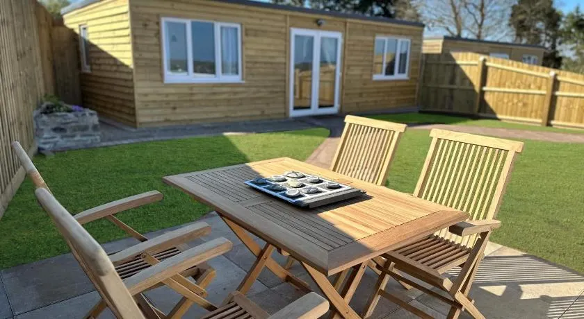 Citrus Chalet - Image 1