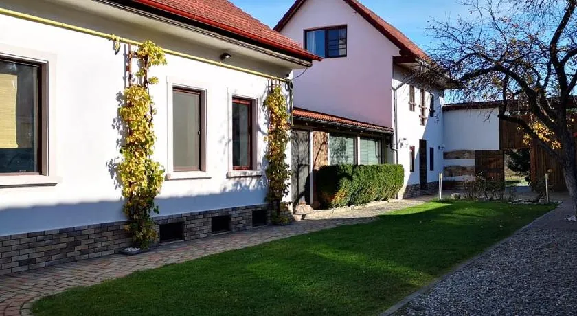 NEUSTADT Villa - Image 1