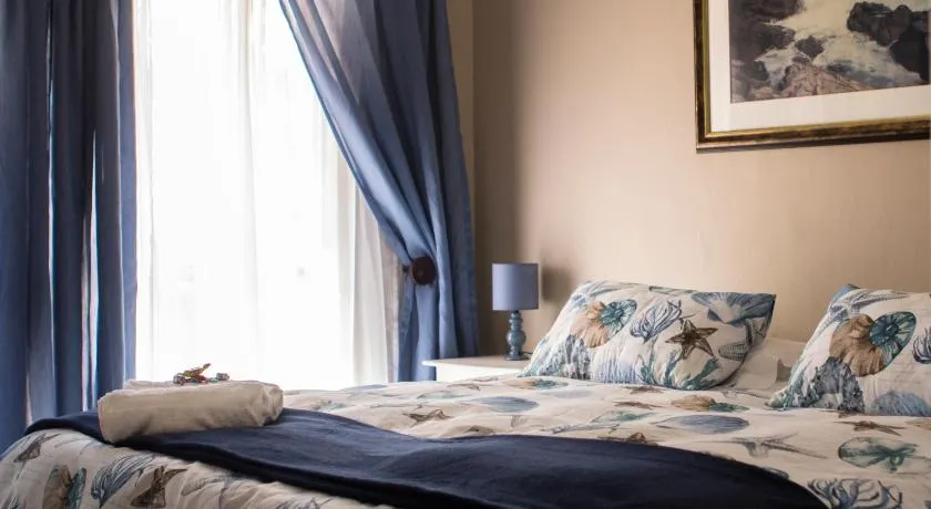 Sarah's Place Guesthouse - Image 1