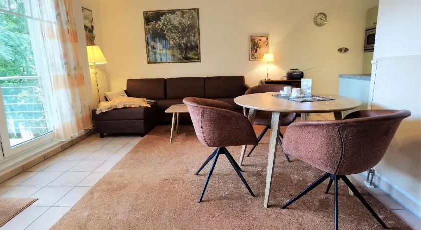 Ferienwohnung Juliane in der Villa zum Kronprinzen direkt gegenüber der Saarow Therme - Image 1