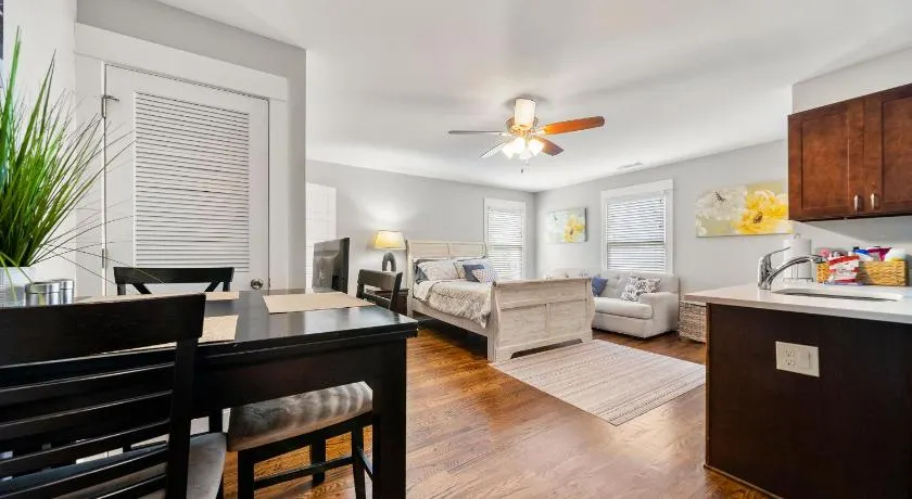 Lovely Cozy Studio in Heart of Atlanta - Image 1