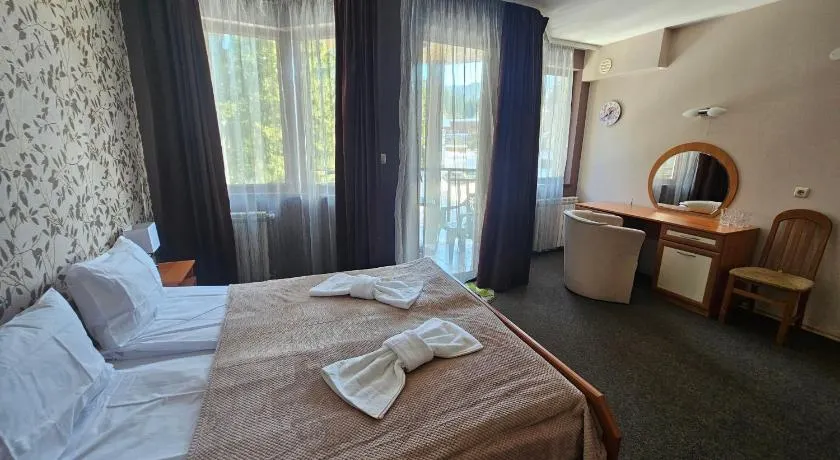 Ski Studio Hotel Iceberg - Image 1