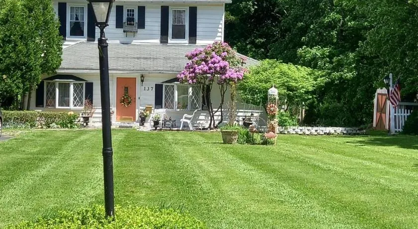 Elegantly English Catskills - Image 1