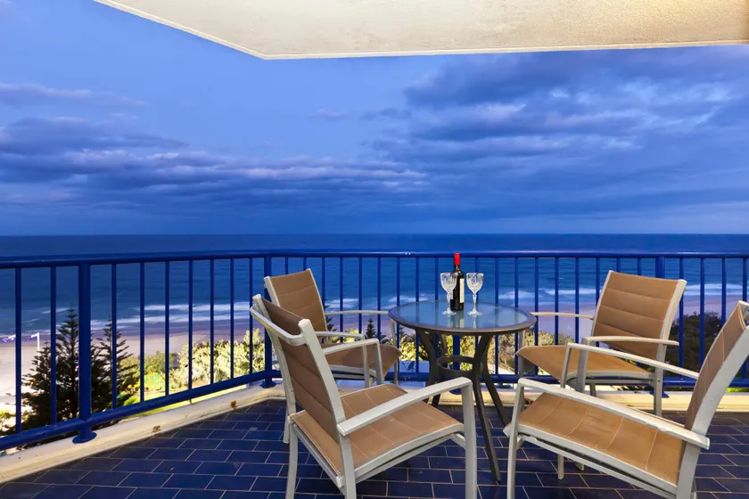 Surf Regency - Image 1
