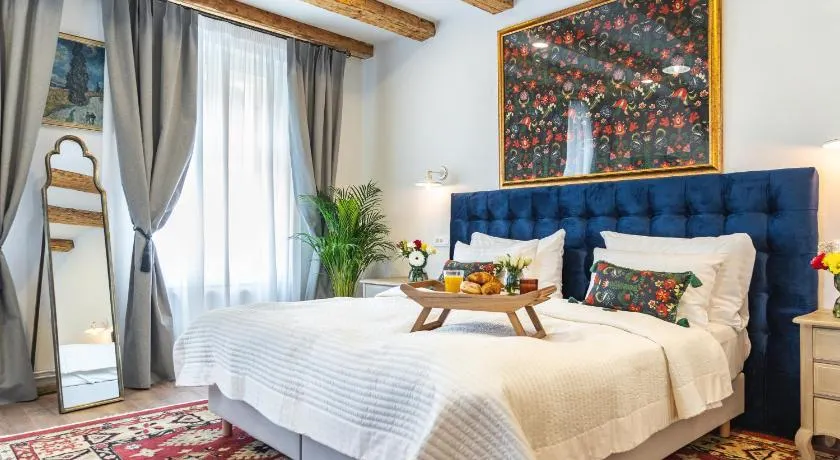 Nikolas Haus Premium Historic Center Stay & Free Parking - Image 1