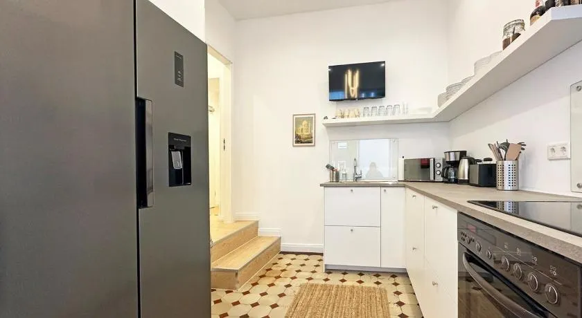 SIGGI4 - 3-Room Apartment for 5 - near Main Station - Image 1