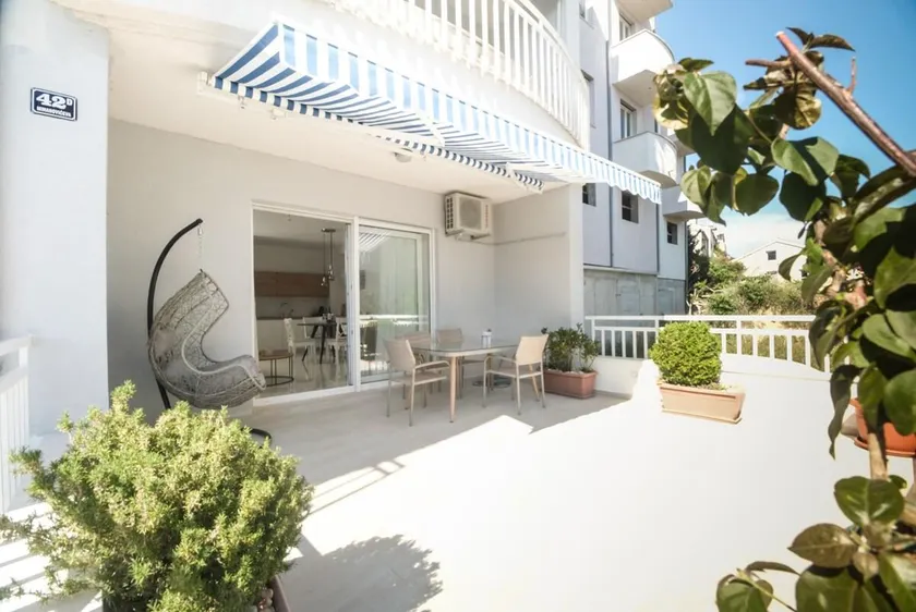 LUXURY APARTMENT MEJE - Image 1