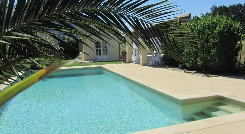 lej lejlighed i provencalske bondegård med swimmingpool - Image 1