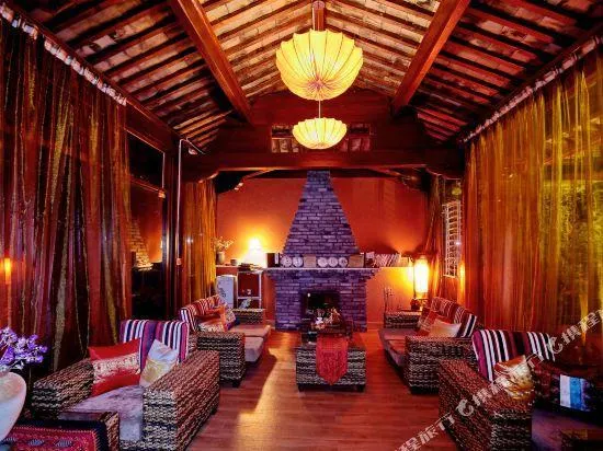Le Hoo Hotel - Image 1
