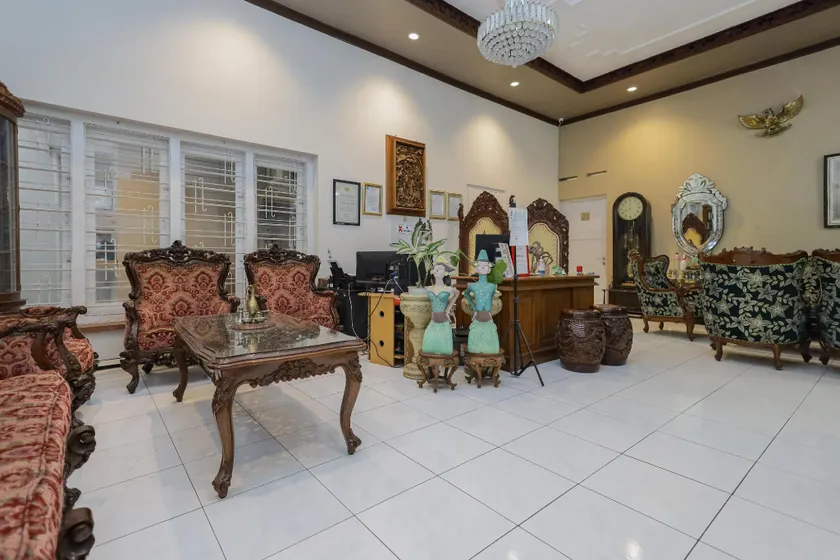 RedDoorz Plus At Swun Stay Raya Langsep - Image 1